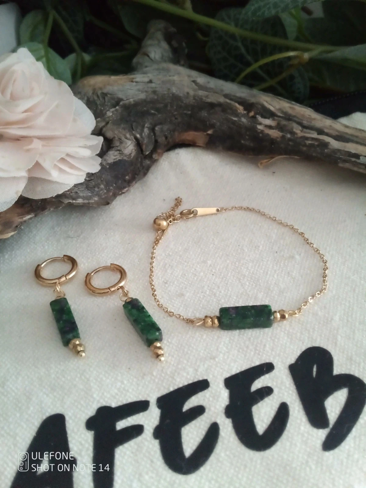 Ensemble boucles d'oreilles et bracelet rubis sur zoisite pierres vertes naturelles